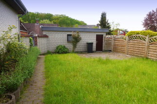 Garten mit Garage1