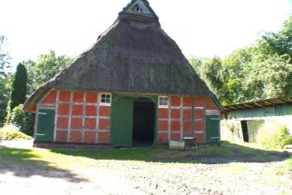 Giebel vorn1 Giebel vorn1